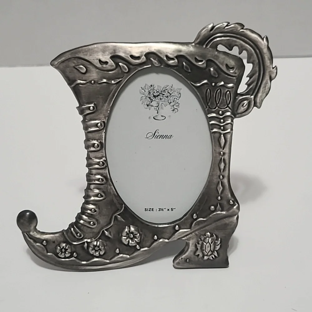 Silver Victorian Boot Picture‎ Frame 3.5